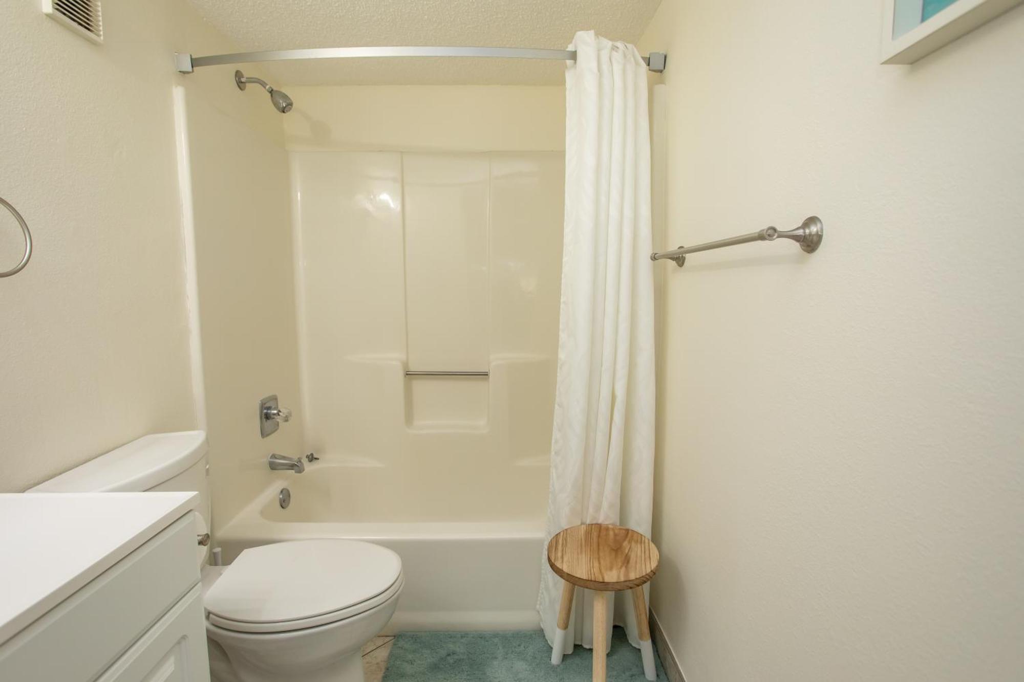 Waters Edge Aparthotel Garden City Екстериор снимка